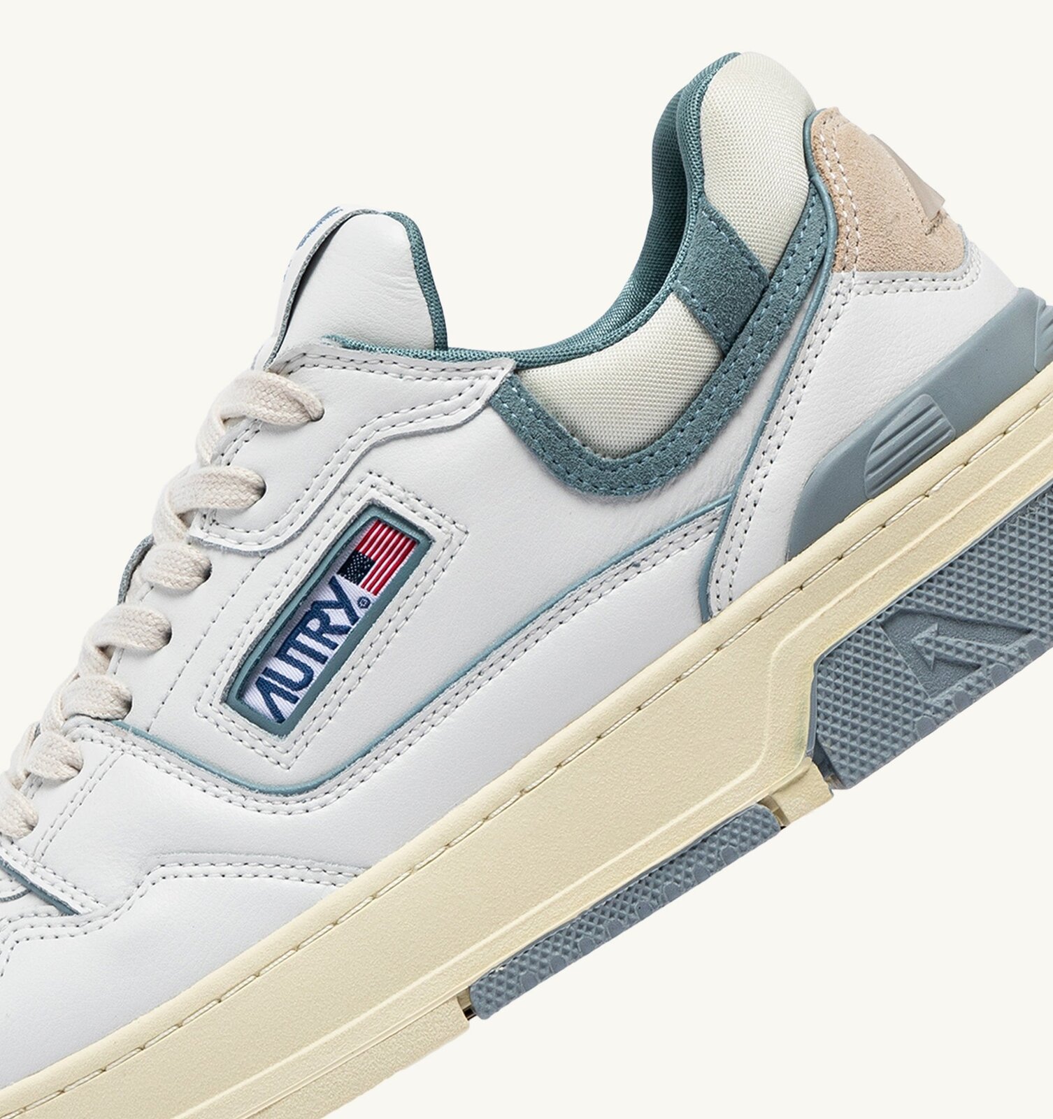 CLC Low en cuir blanc et daim Silver Blue