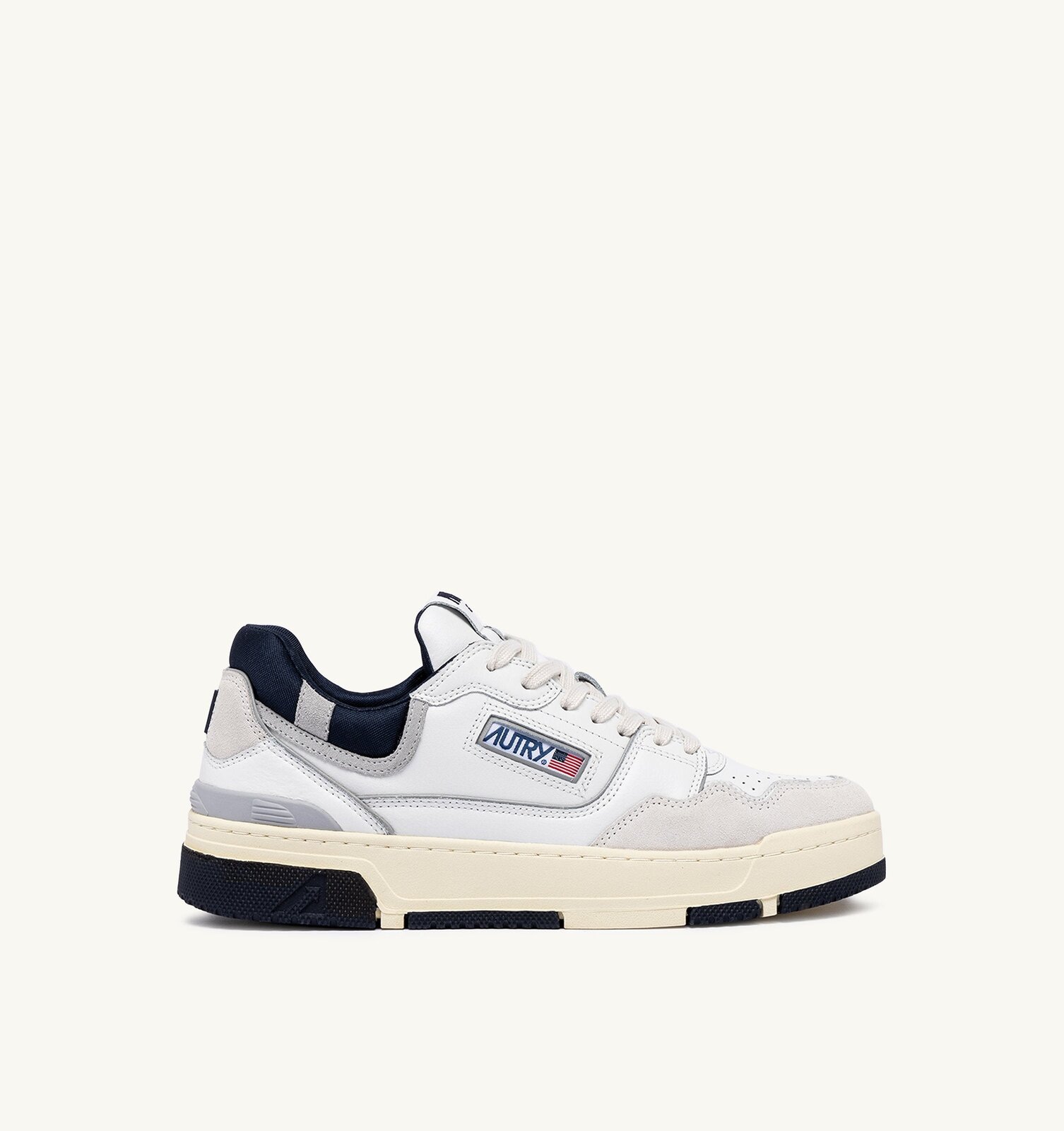 CLC Low en cuir et daim blanc et Space