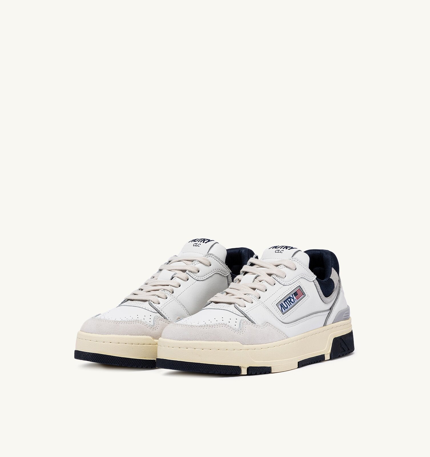 CLC Low en cuir et daim blanc et Space
