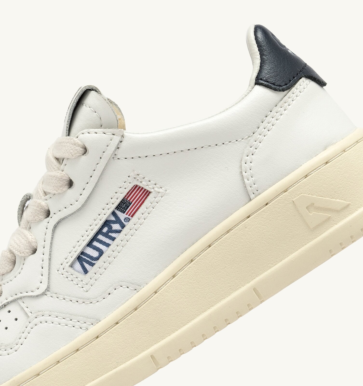 Medalist Kids Low en cuir blanc et bleu