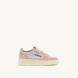 Medalist Kids Low en daim coloris powder pink et sand