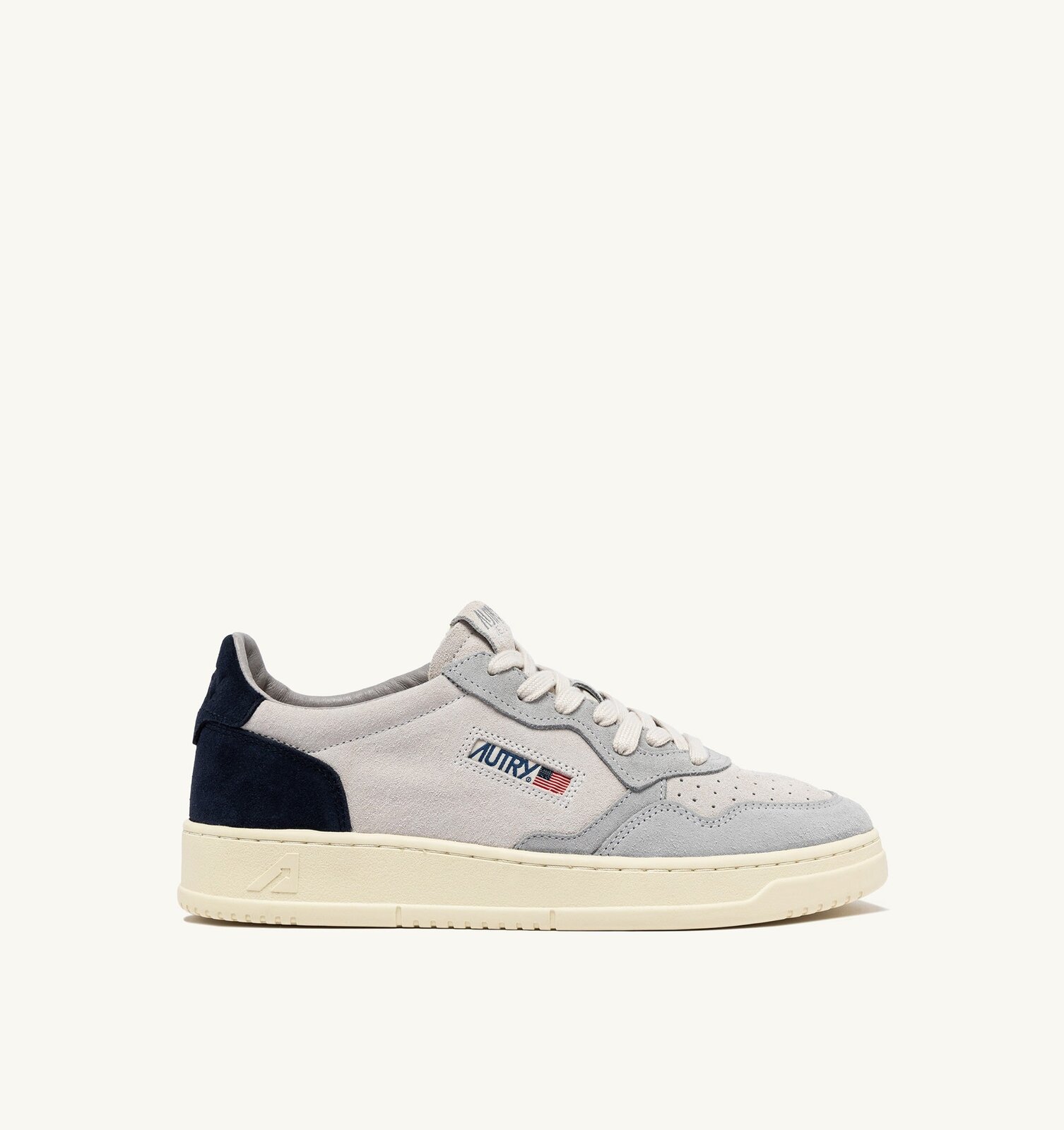 Medalist Low en daim Loft Gray et Space Blue