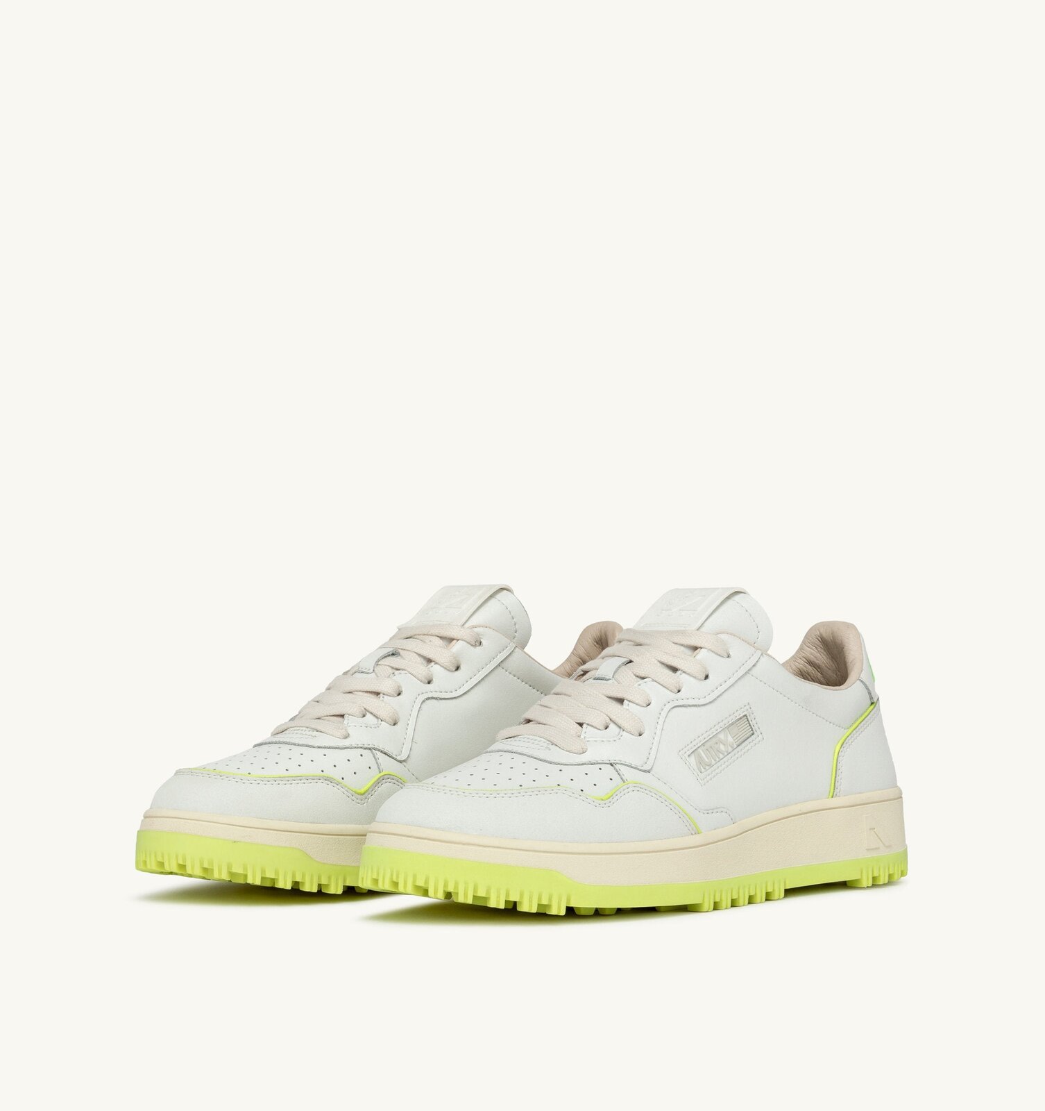 Golf Low en cuir coloris blanc et jaune fluo
