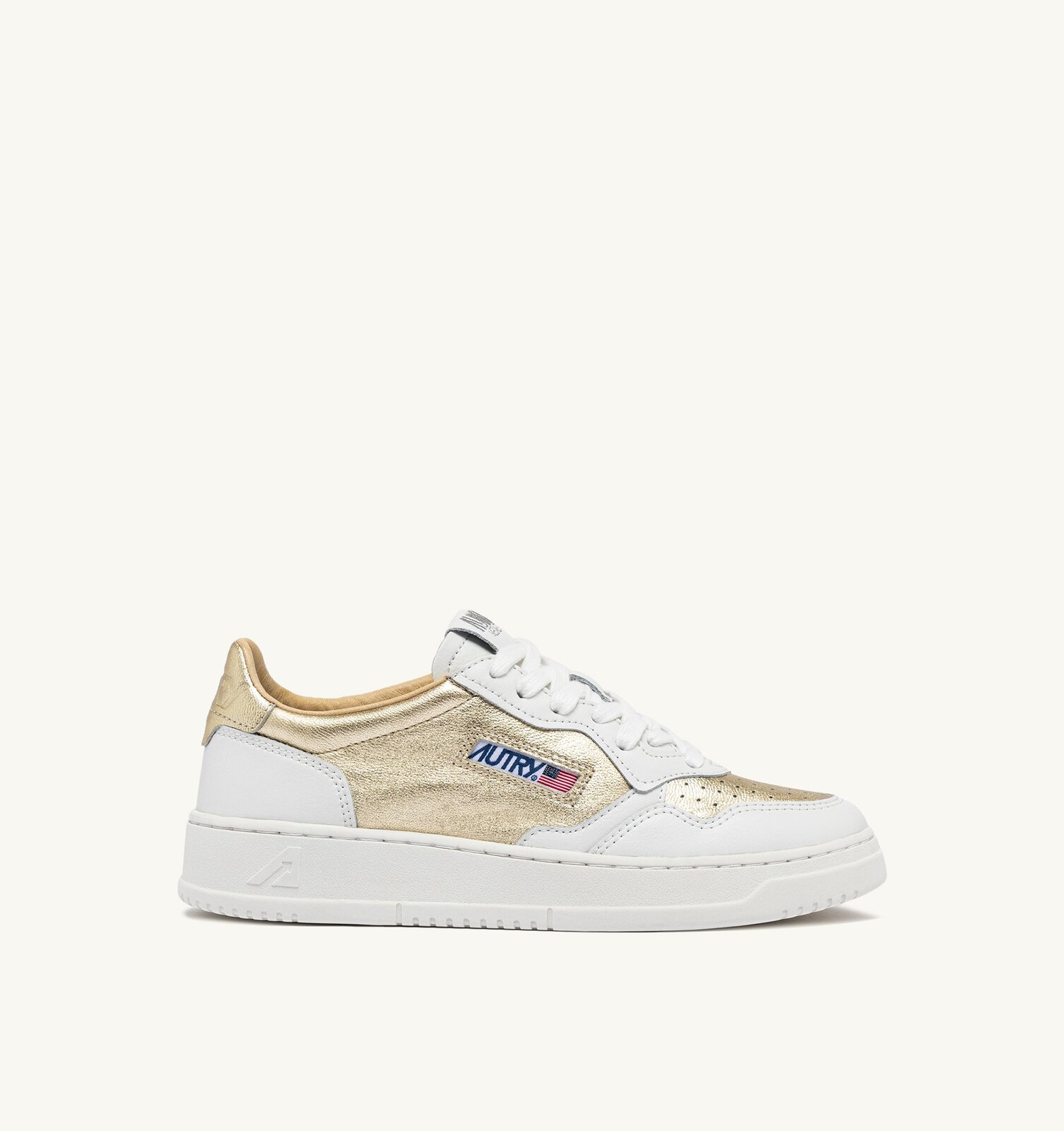 Medalist Low en nappa coloris blanc et platinum