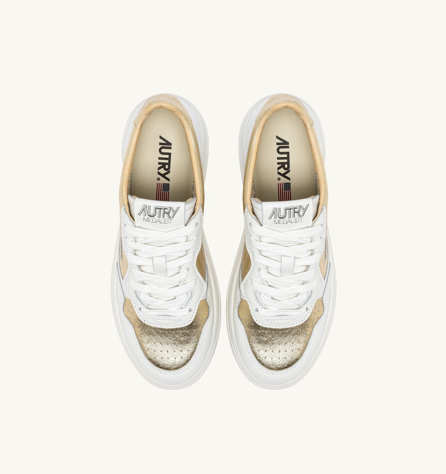 Medalist Low en nappa coloris blanc et platinum