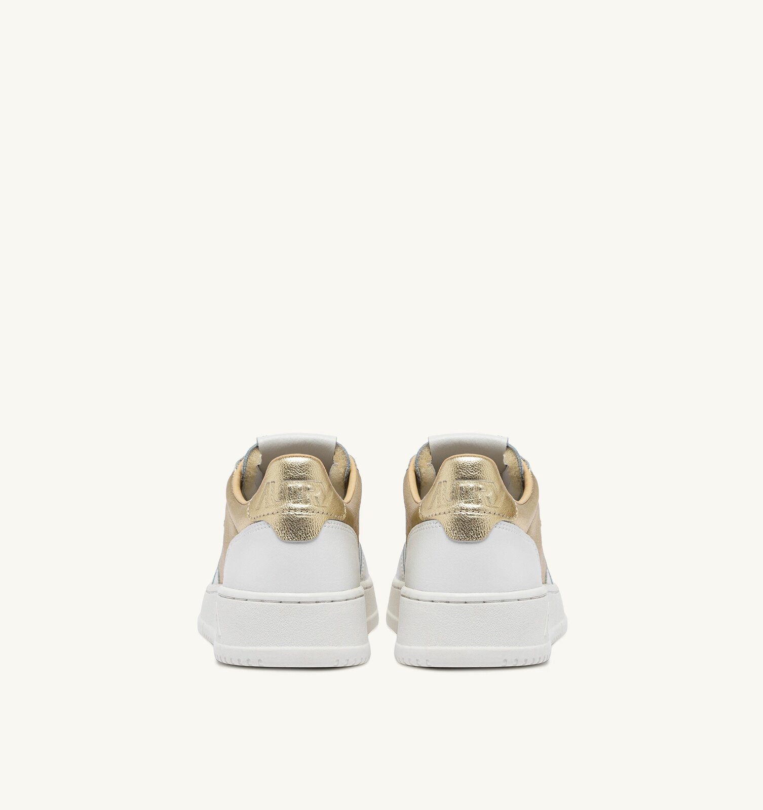Medalist Low en nappa coloris blanc et platinum