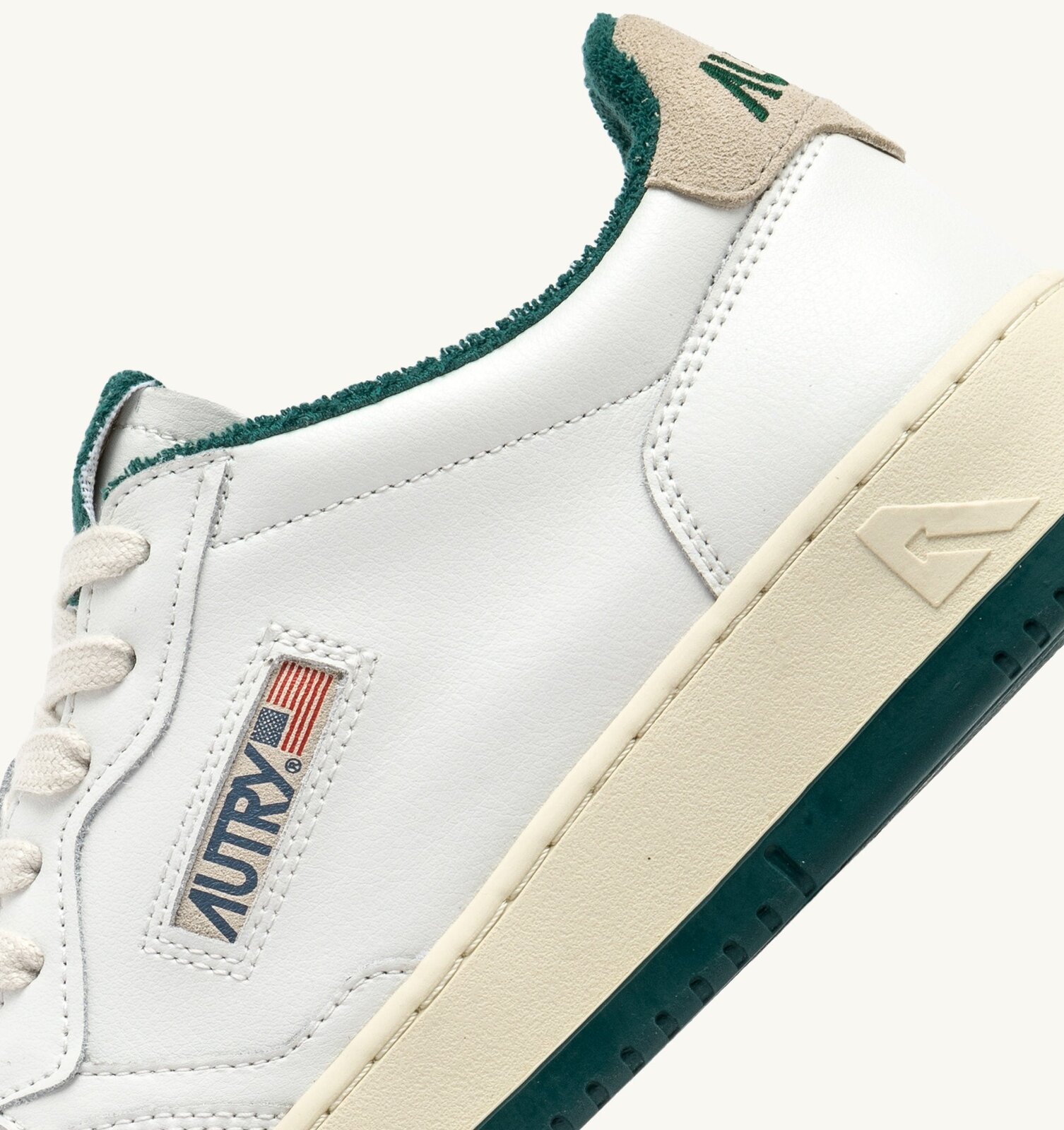 Medalist Low en cuir coloris blanc et Forest