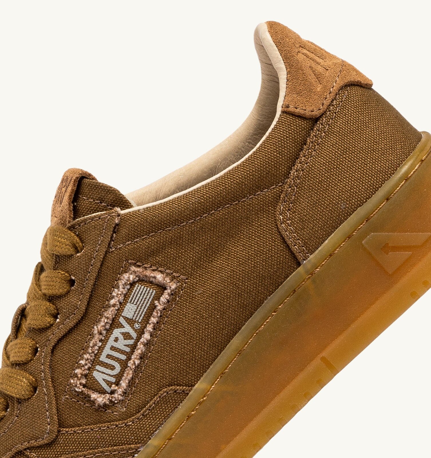 Medalist Low en toile coloris Tanzine