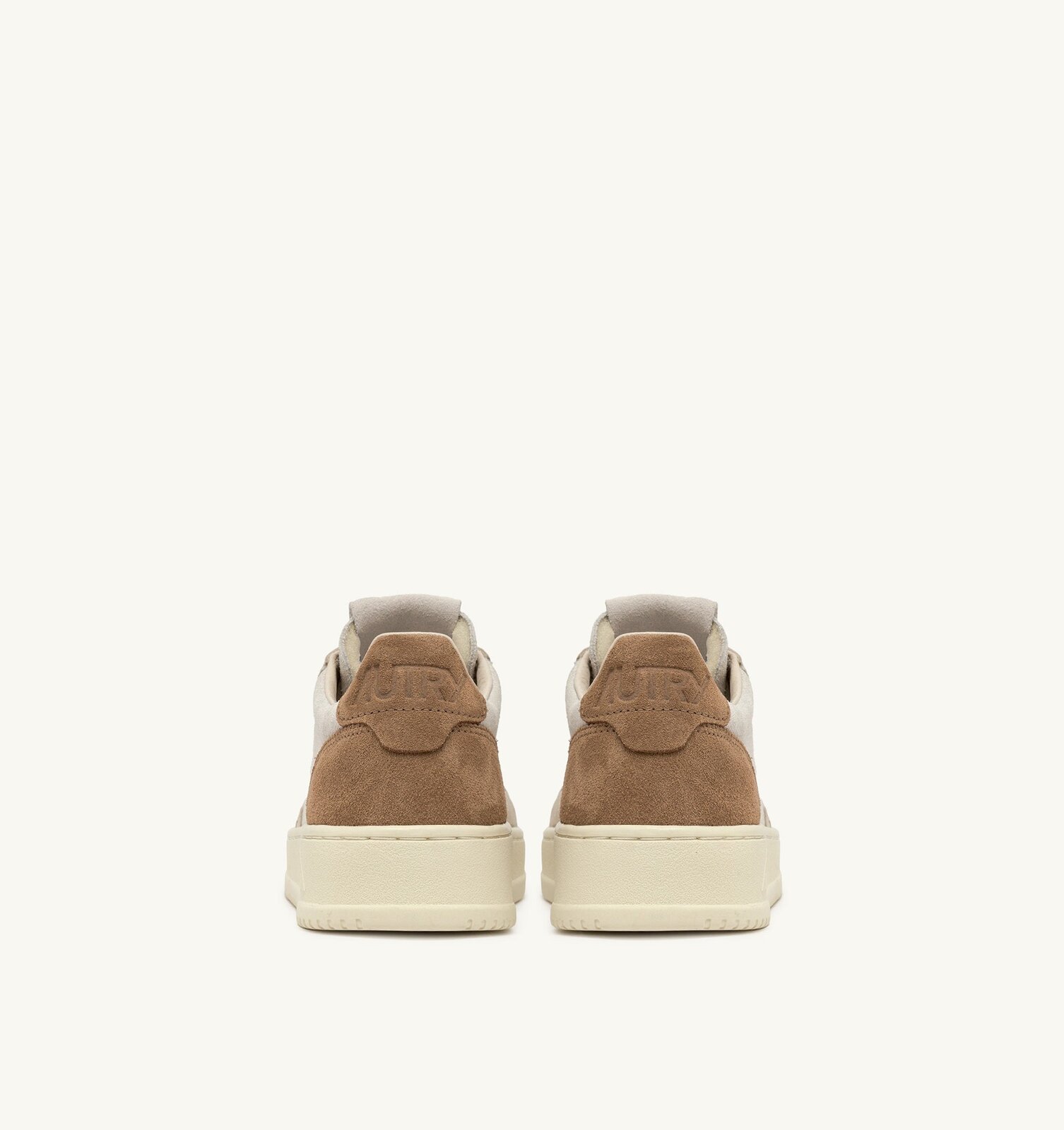 Medalist Low Tricolor en daim coloris Sand et Cigar