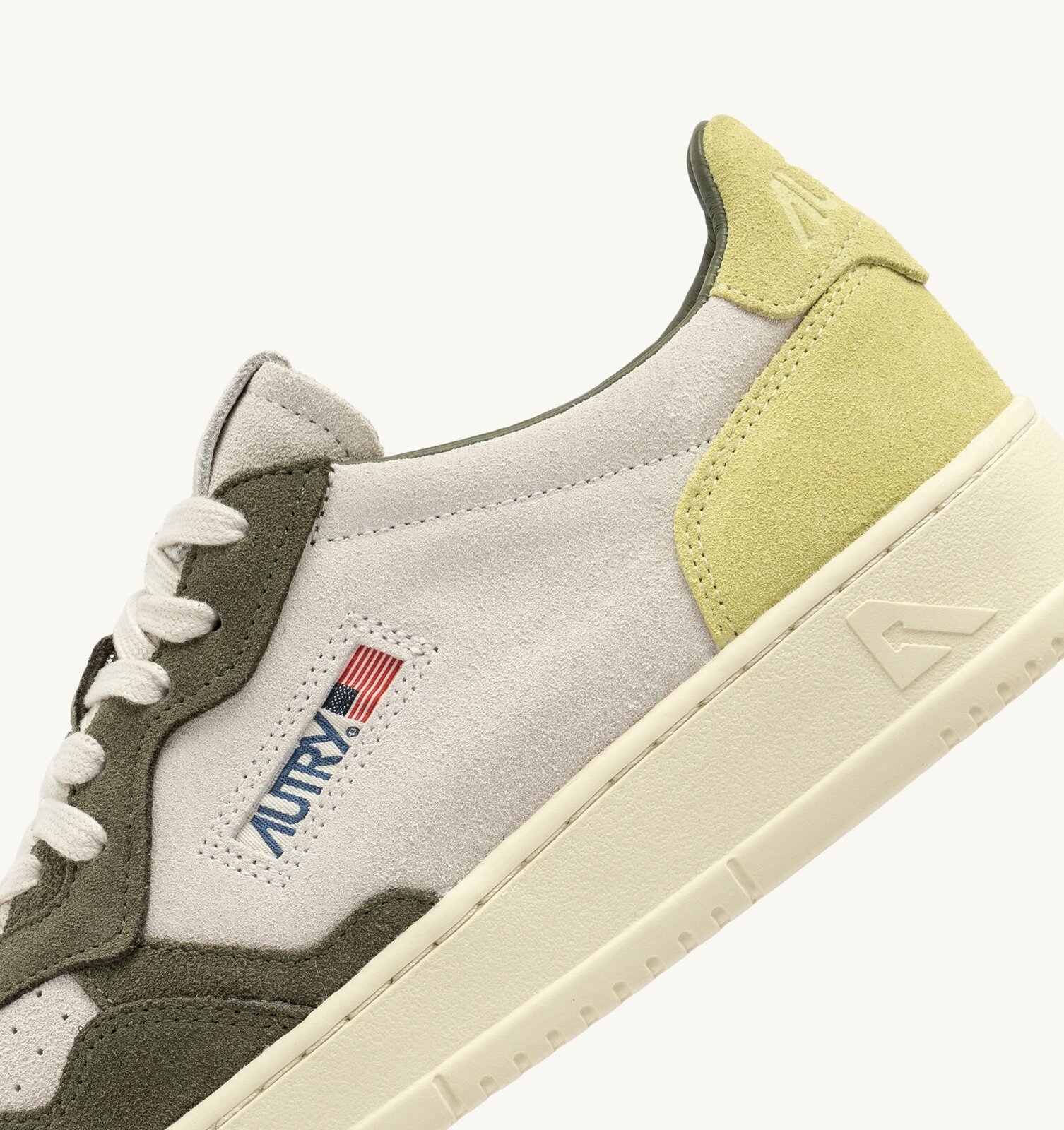 Medalist Low Tricolor en daim coloris Schio Green et Lemon