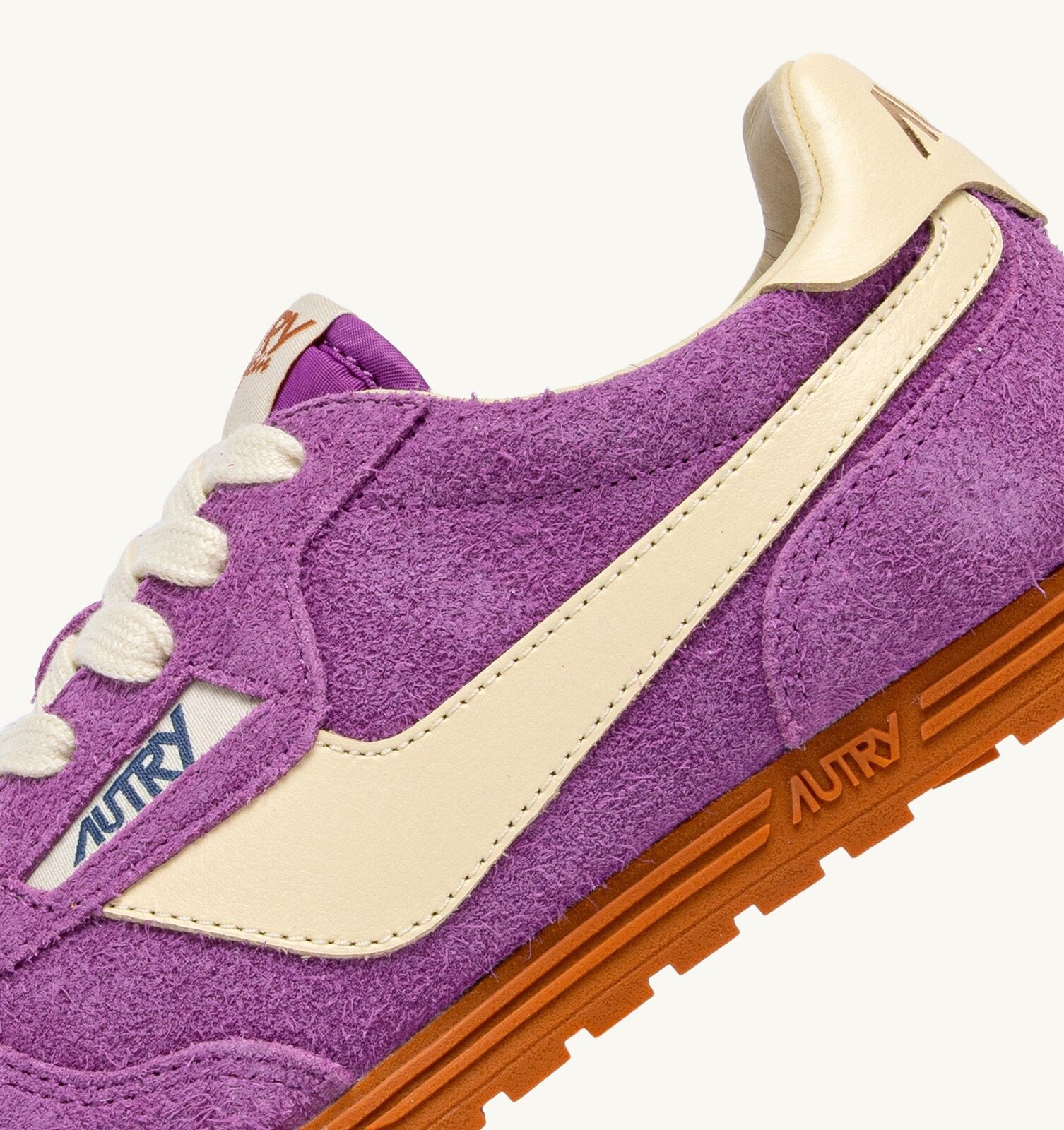 Windspin en daim et cuir violet et rutabaga
